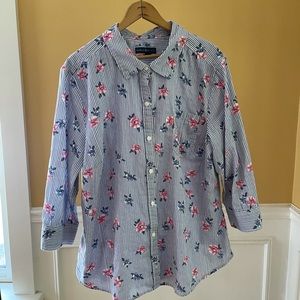 Karen Scott blue floral button down